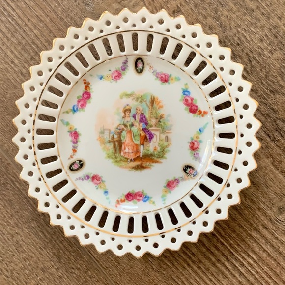 Vintage German Porcelain Reticulated Trinket Dishes - Picture 14 of 15